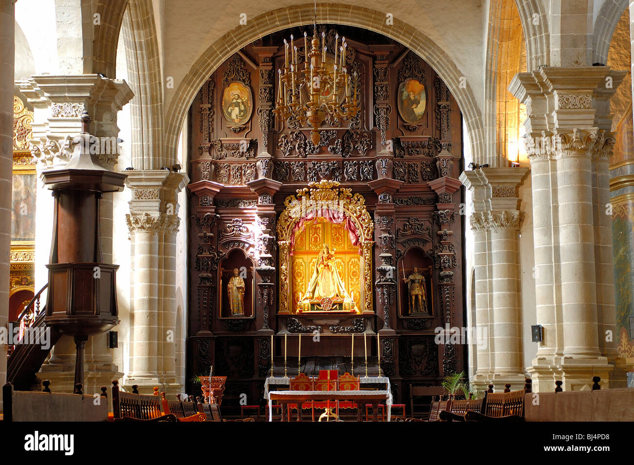 Spagna Isole Canarie Tenerife La Orotava, La chiesa di San Agustin, interno, altare Foto Stock