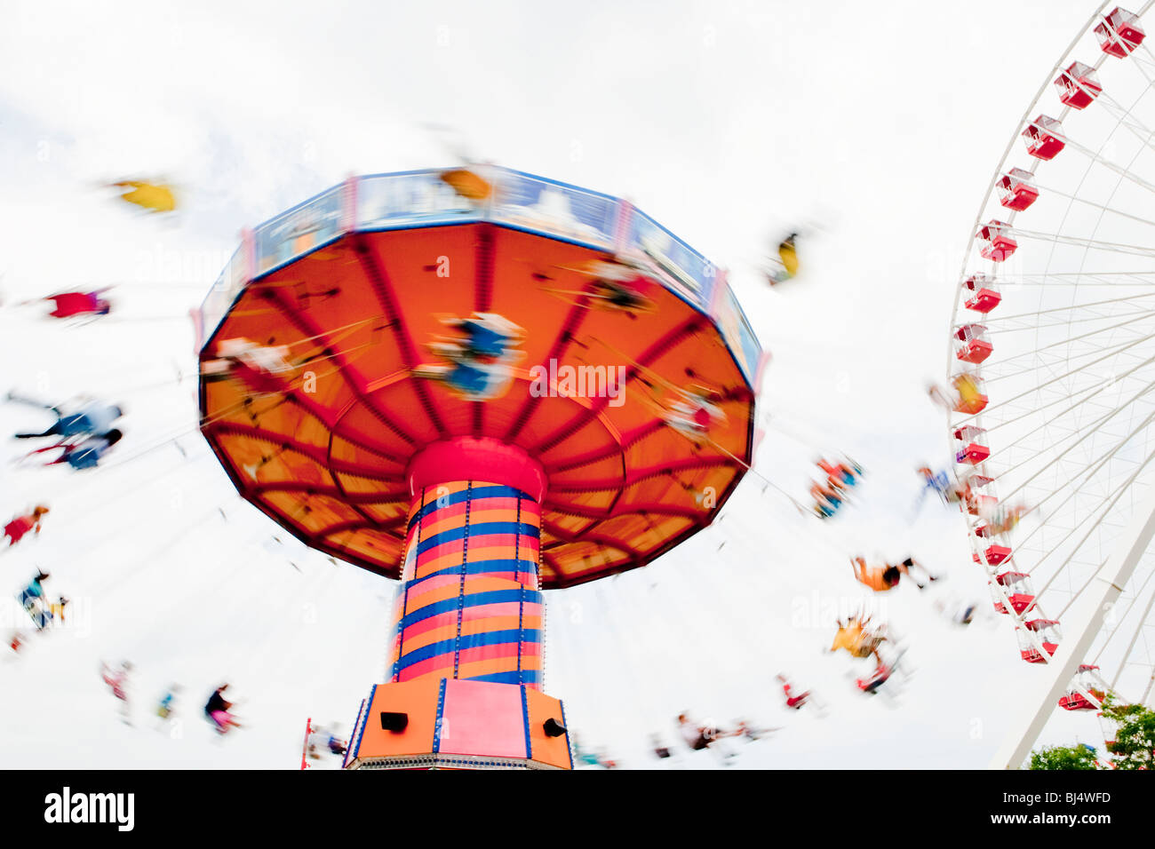Corsa di oscillazione, il Navy Pier sul lago Michigan, Chicago, Illinois, Stati Uniti d'America Foto Stock