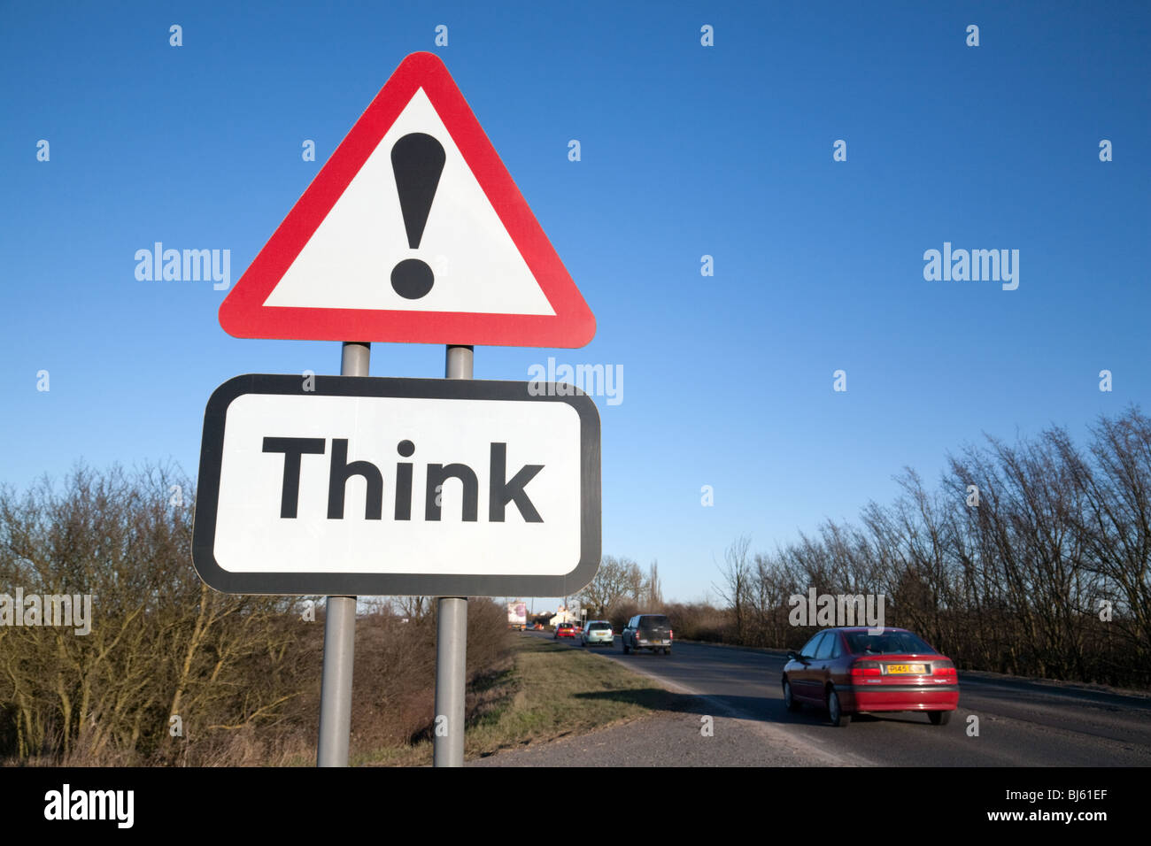 Pensa! Cartello stradale, Cambridgeshire Regno Unito Foto Stock