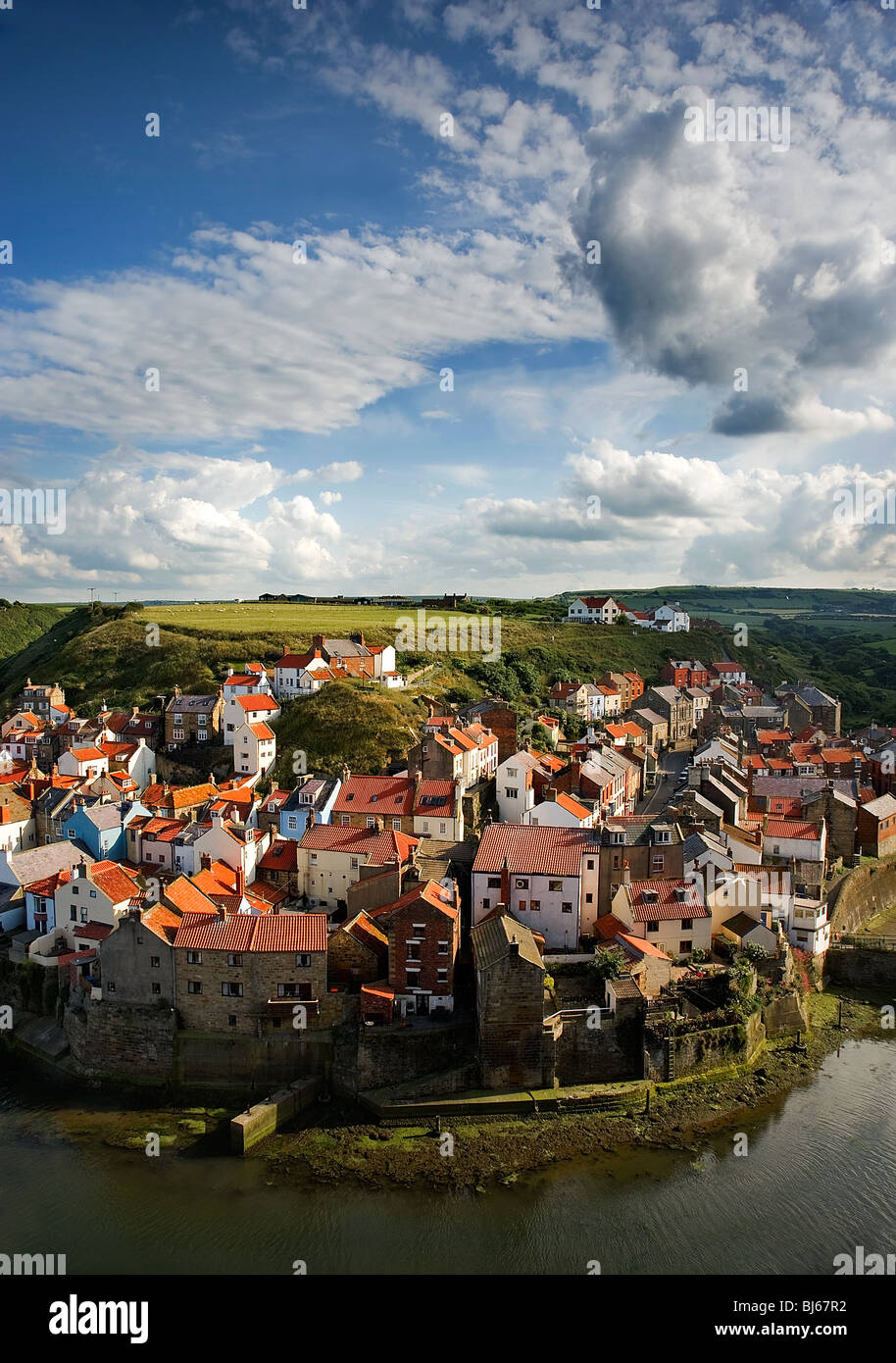 Villaggio Staithes da latte di mucca Bar Nab Foto Stock