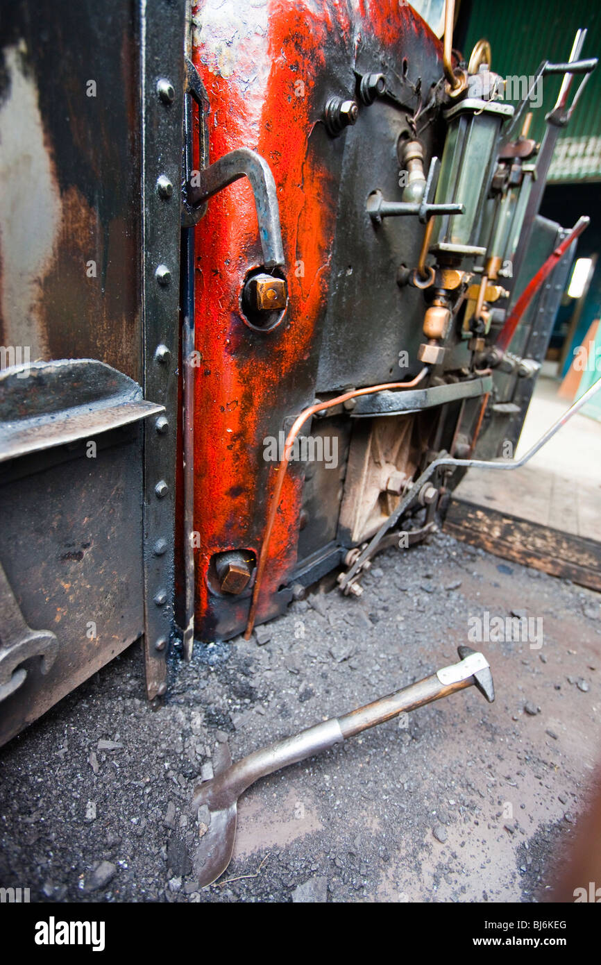 Motore di carbone sul Darjeeling Himalayan Railway Toy Train di Darjeeling in India Foto Stock