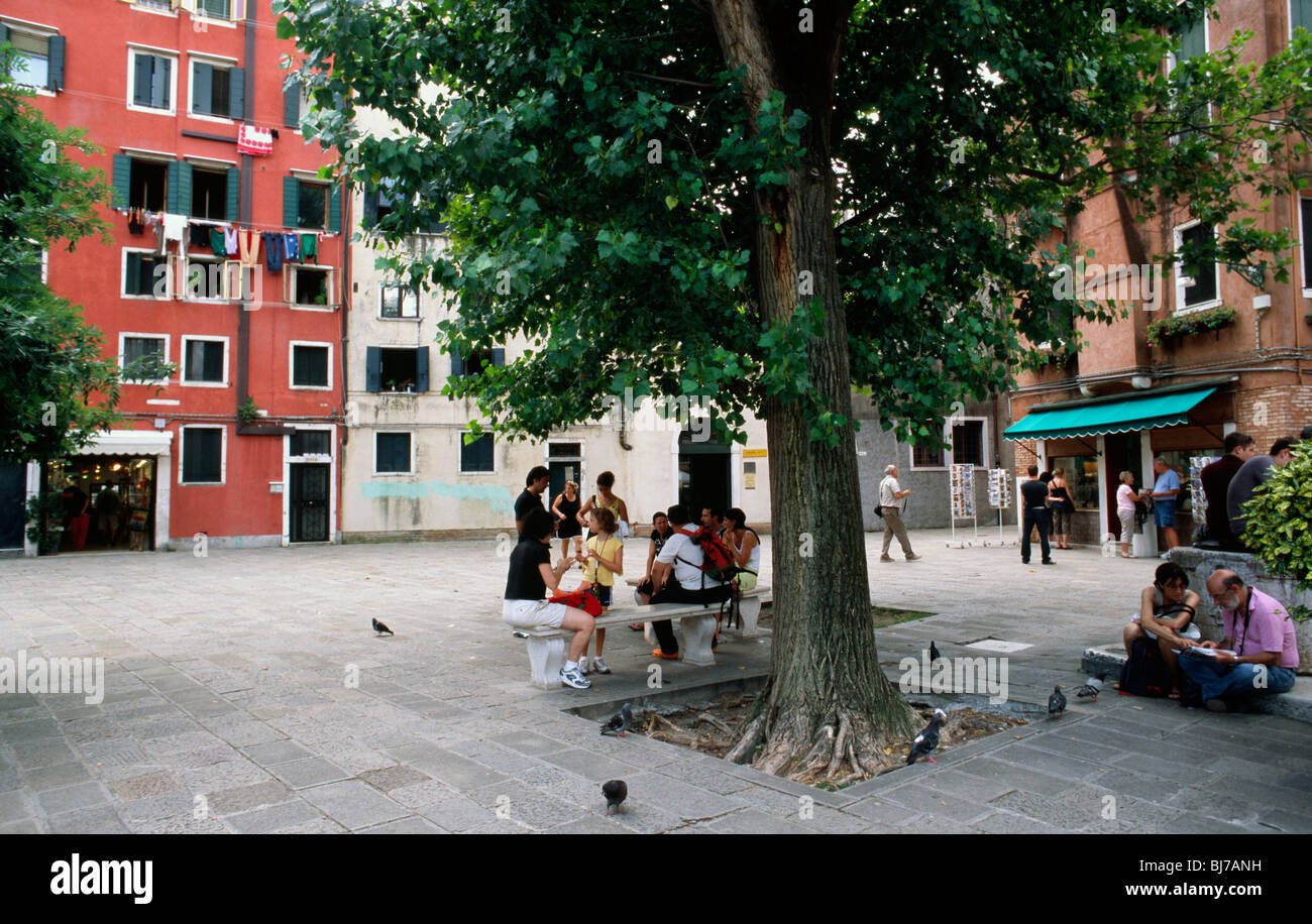 Venezia, Luglio 2008 -- Il Ghetto di Venezia: Campo di Guetto Nuovo. Foto Stock