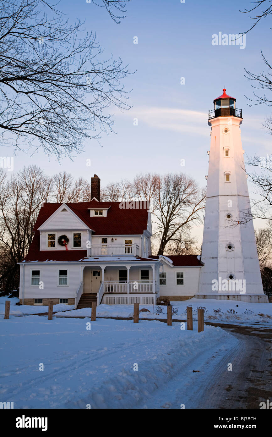 Gli ultimi raggi di sole sulla North Point Lighthouse a Milwaukee Foto Stock
