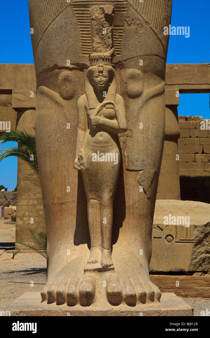 Africa Egitto Tempio di Karnak Luxor Ramses statua Foto Stock