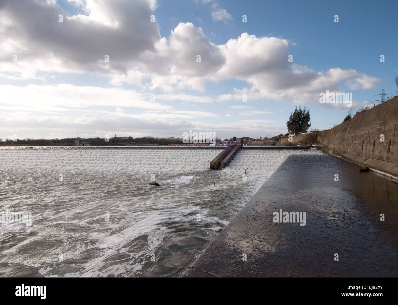 Beeston Weir Marina Fiume Trent Nottingham Foto Stock