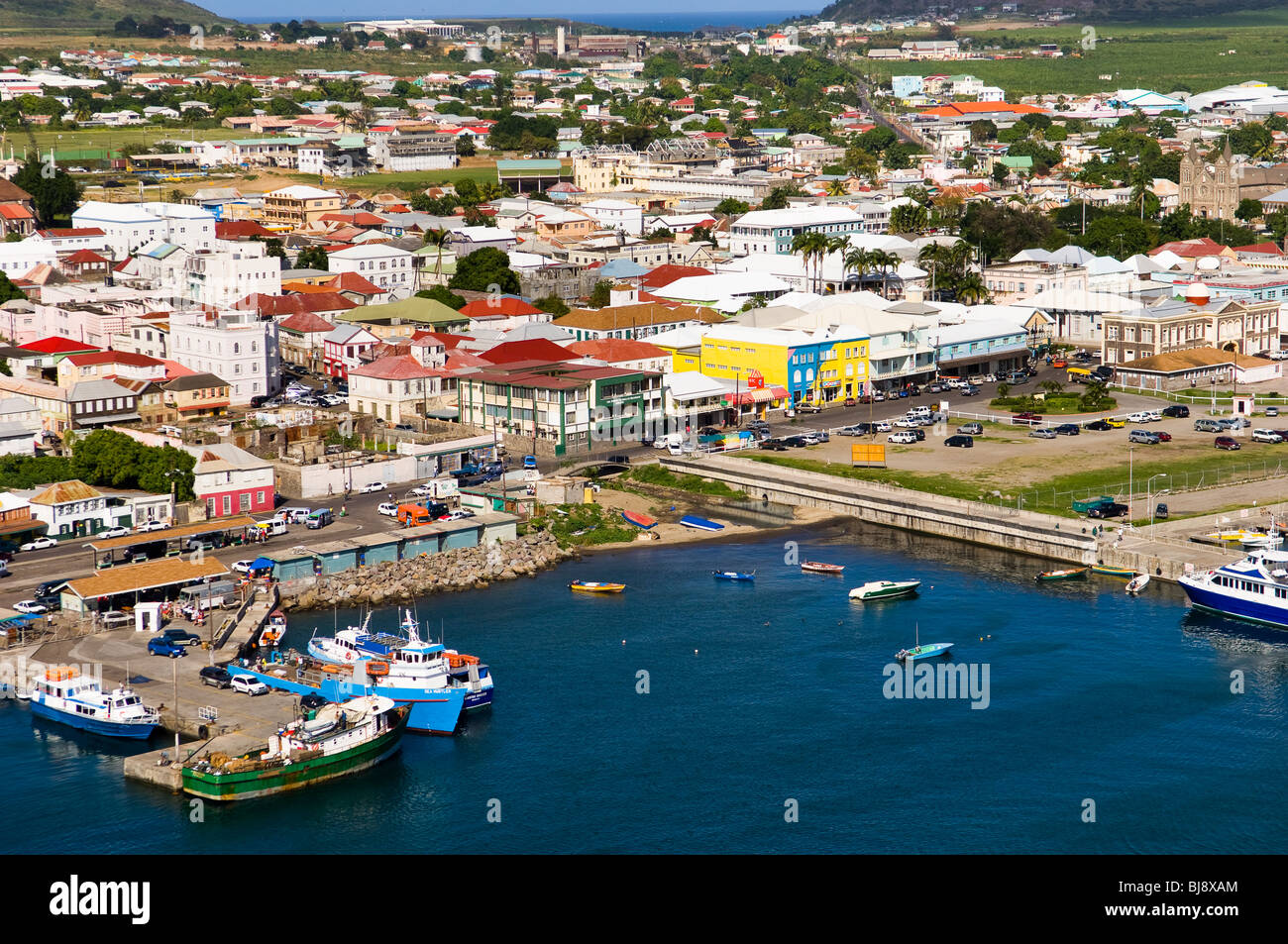 Foto aerea della città di Basseterre su Saint Kitts, dei Caraibi Foto Stock