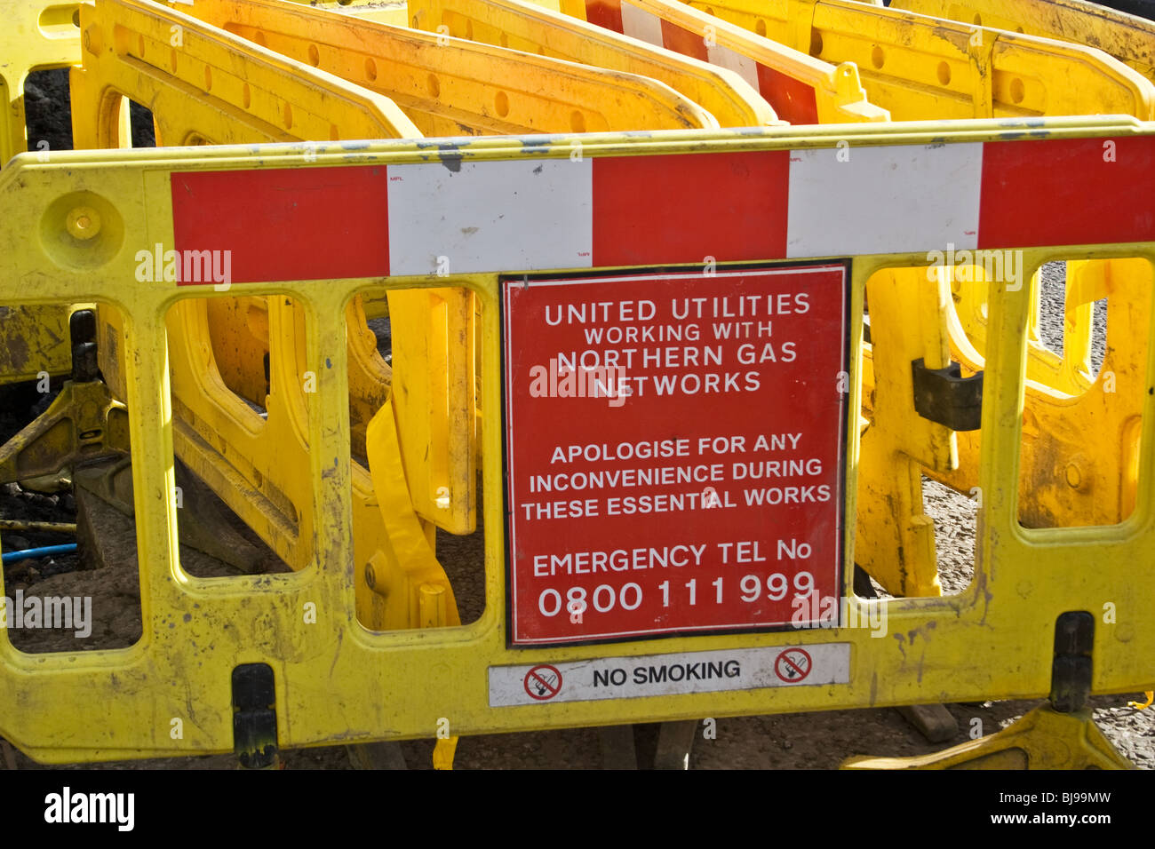 Lavori in corso barriere, United Utilities / Nord Reti Gas, UK. Foto Stock