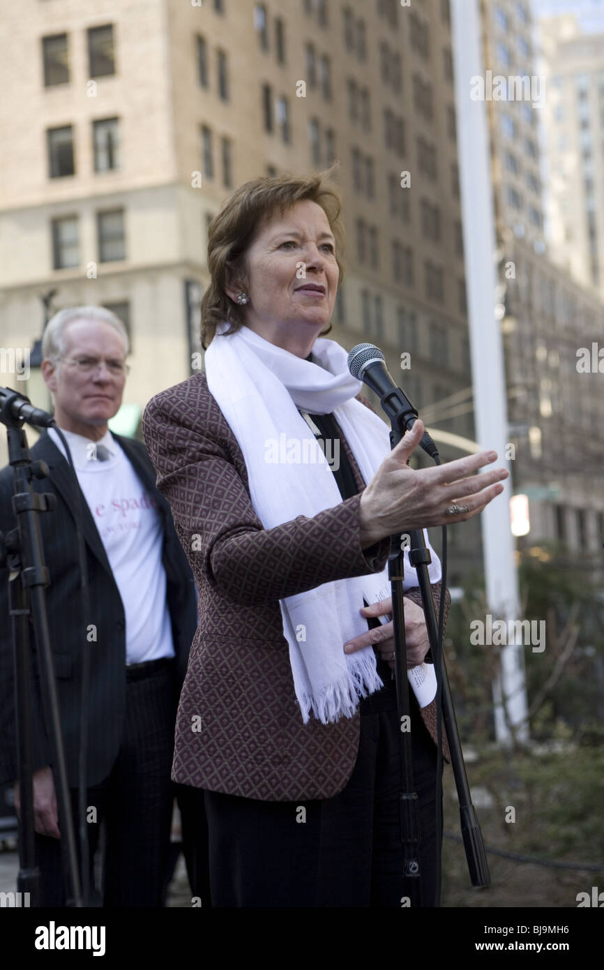 Prima femmina irlandese pres. Mary Robinson parla a 100 anno celebrazione della Giornata internazionale della donna a New York City il 3/7/10 Foto Stock