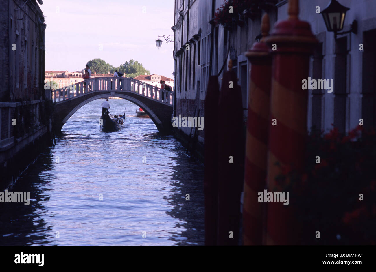 Venezia, Luglio 2008 -- La gondola è un veneziano tradizionale barca a remi. Foto Stock