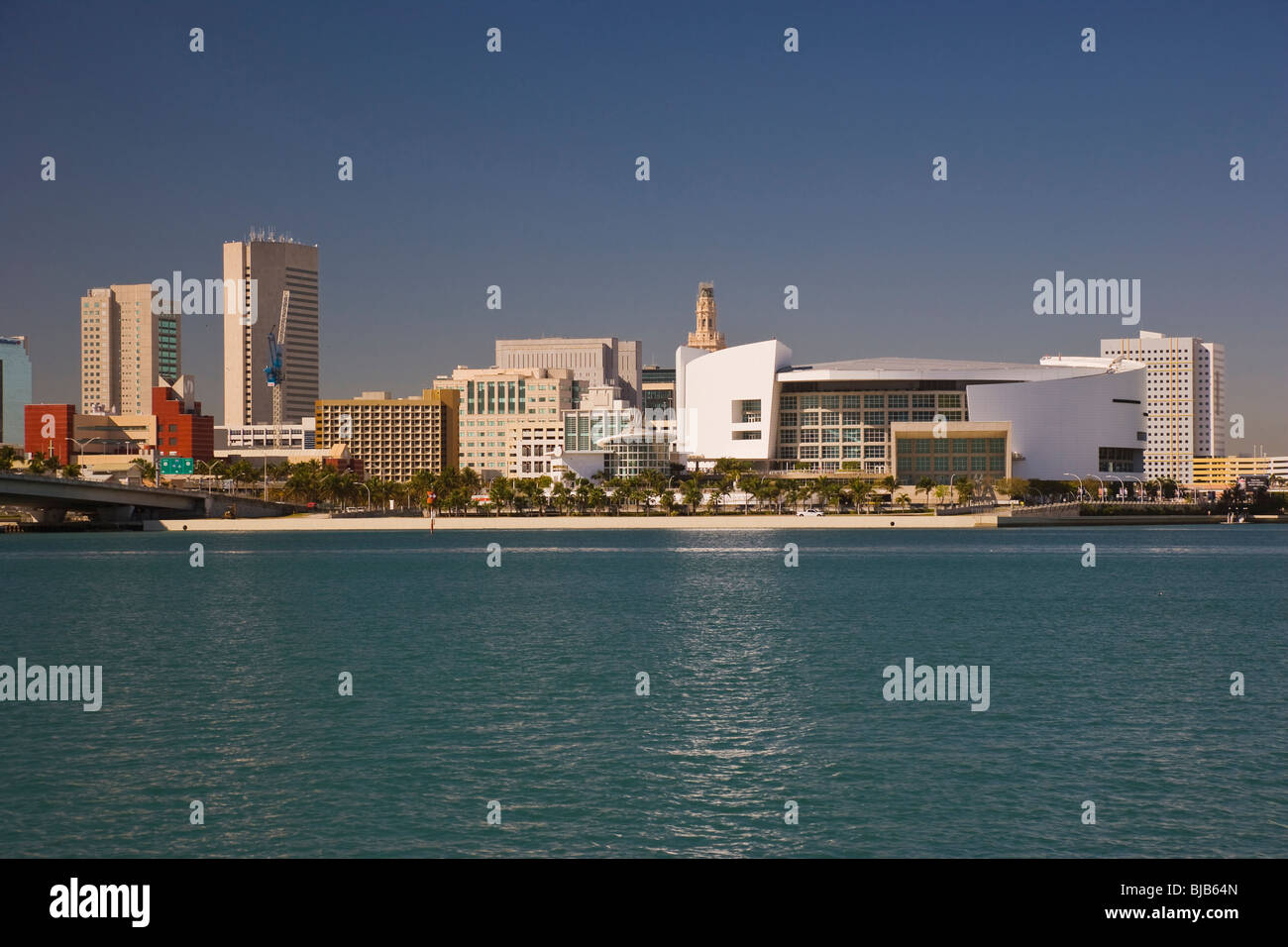 Lo skyline di Miami con American Airlines Arena Foto Stock