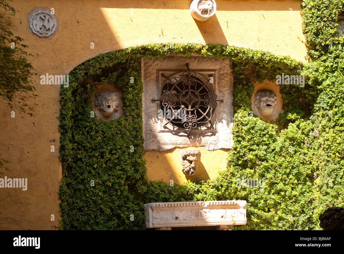 Il Vittoriale la casa del poeta Gabrieli D'Annunzio a Gardone Riviera sul lago di Garda, Lombardia, Italia, Europa Foto Stock