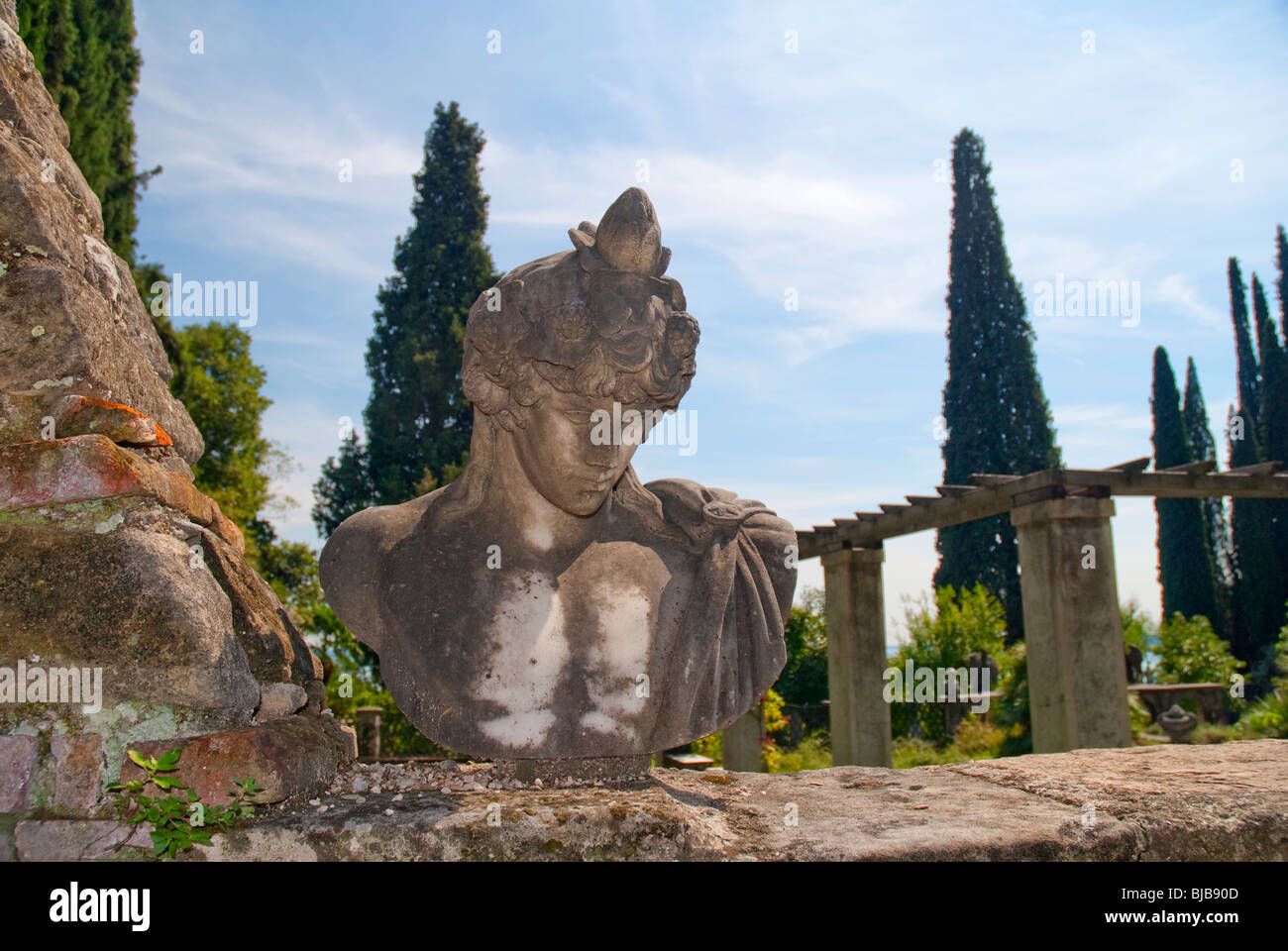 Giardino di Il Vittoriale la casa del poeta Gabrieli D'Annunzio a Gardone Riviera sul lago di Garda, Lombardia, Italia, Europa Foto Stock