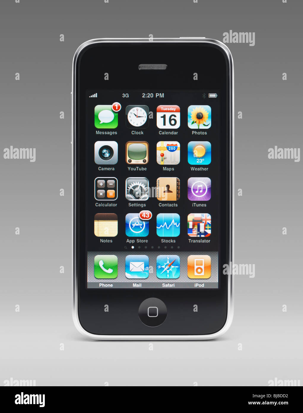 Apple iPhone 3GS 3G smartphone con applicazioni visualizzate sullo schermo  isolato con percorso di clipping su sfondo grigio Foto stock - Alamy