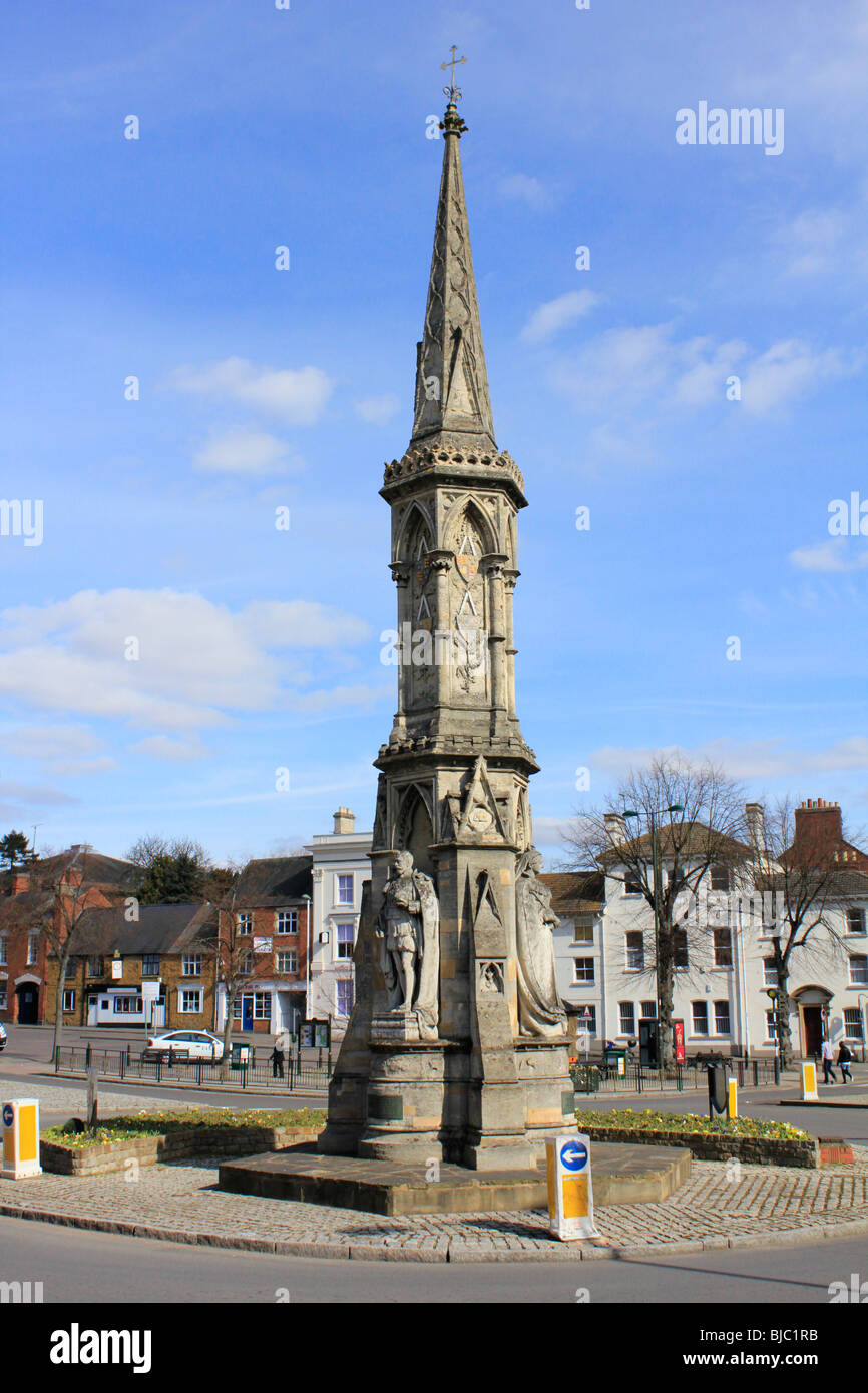 Alta banbury cross town center high street oxfordshire England Regno unito Gb Foto Stock