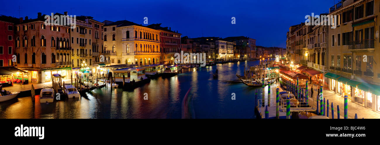 Il Canal Grande di notte, Venezia, Italia Foto Stock