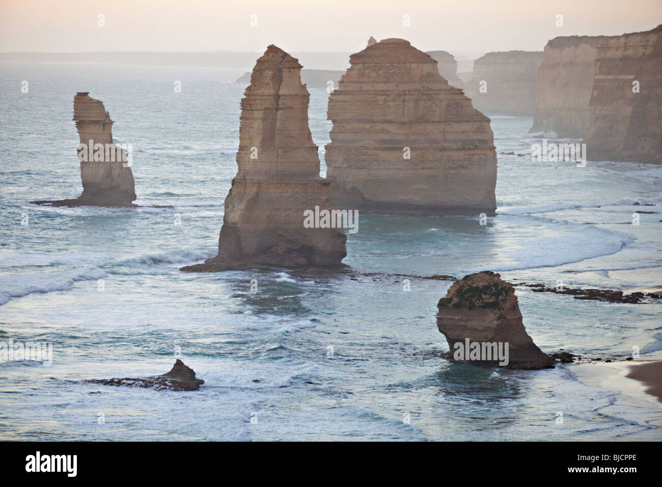 Dodici Apostoli, Parco Nazionale di Port Campbell, Victoria, Australia Foto Stock