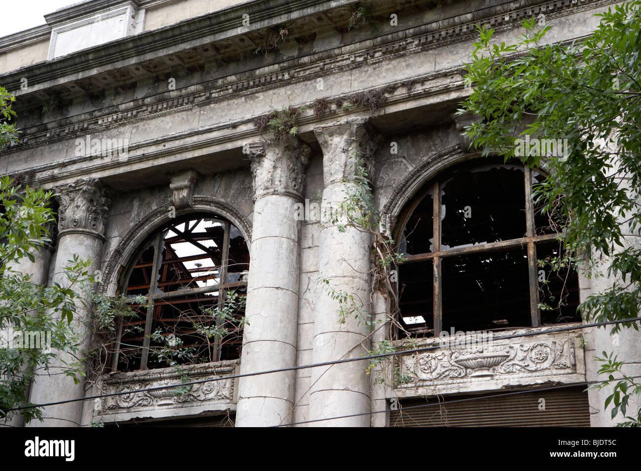 Sbriciolare in disuso edificio coloniale a La Boca Capital Federal Buenos aires repubblica di Argentina sud america Foto Stock