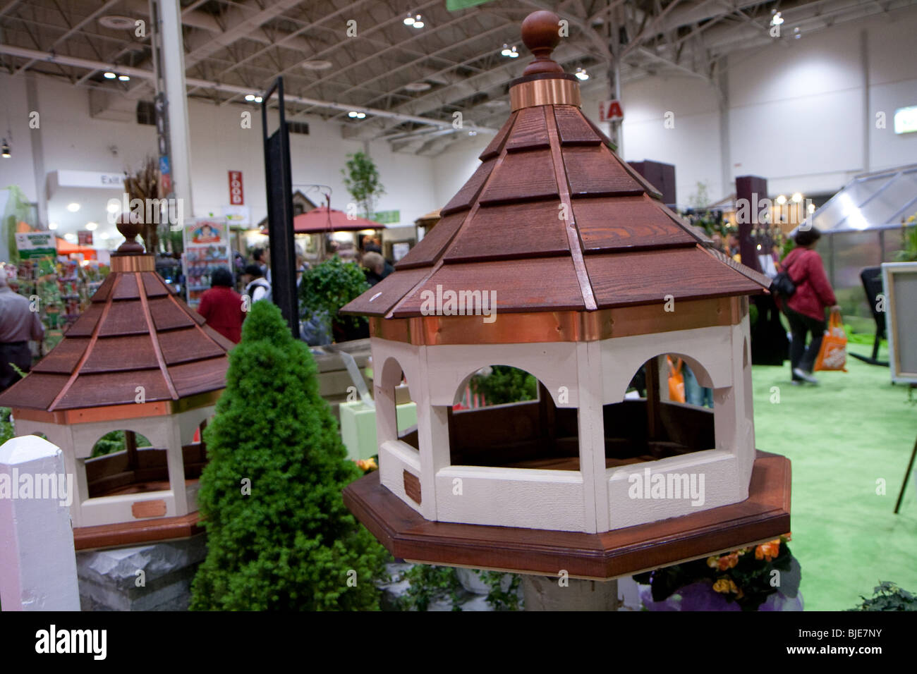 Canada piccolo animale bird house bloom caso flower garden visualizza Foto Stock