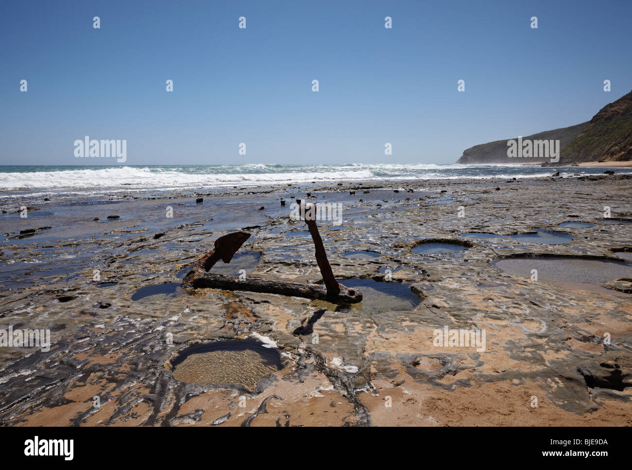 Il dispositivo di ancoraggio dal 1869 Marie Gabrielle naufragio, Moonlight Testa, Great Ocean Road, Victoria, Australia Foto Stock