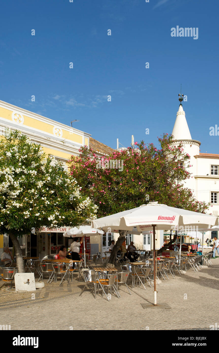 Street cafe, Faro, Algarve, PORTOGALLO Foto Stock