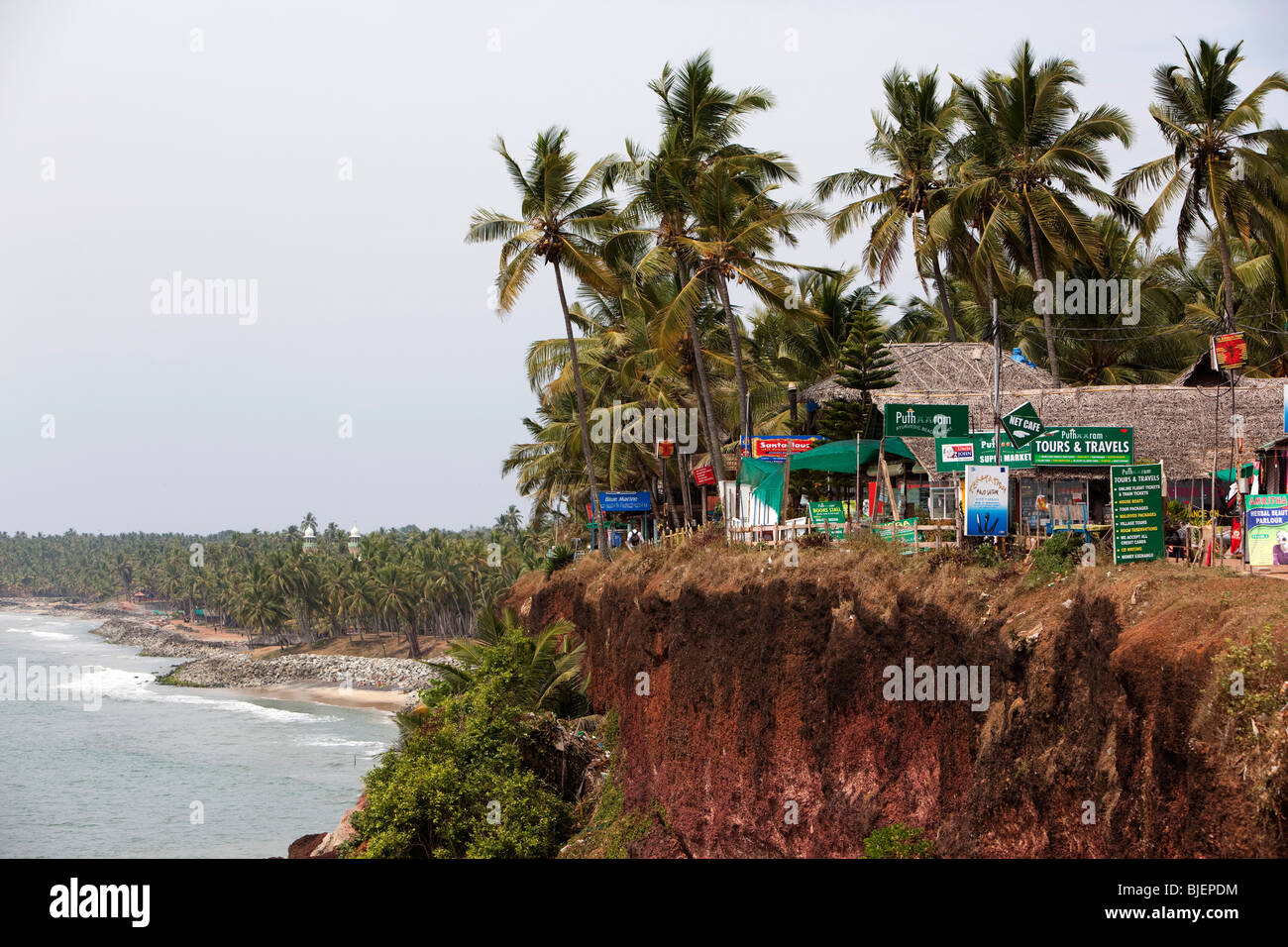 India Kerala, Varkala, clifftop imprese turistiche Foto Stock