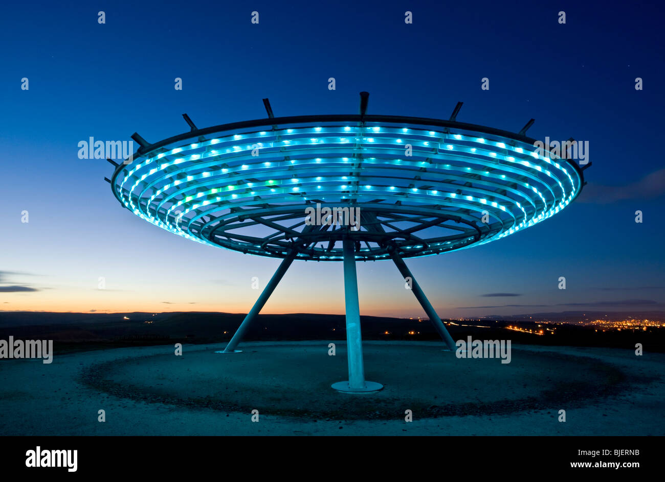 L aureola Panopticon di notte, Top o' ardesia, vicino Rossendale, Lancashire, Inghilterra, Regno Unito Foto Stock