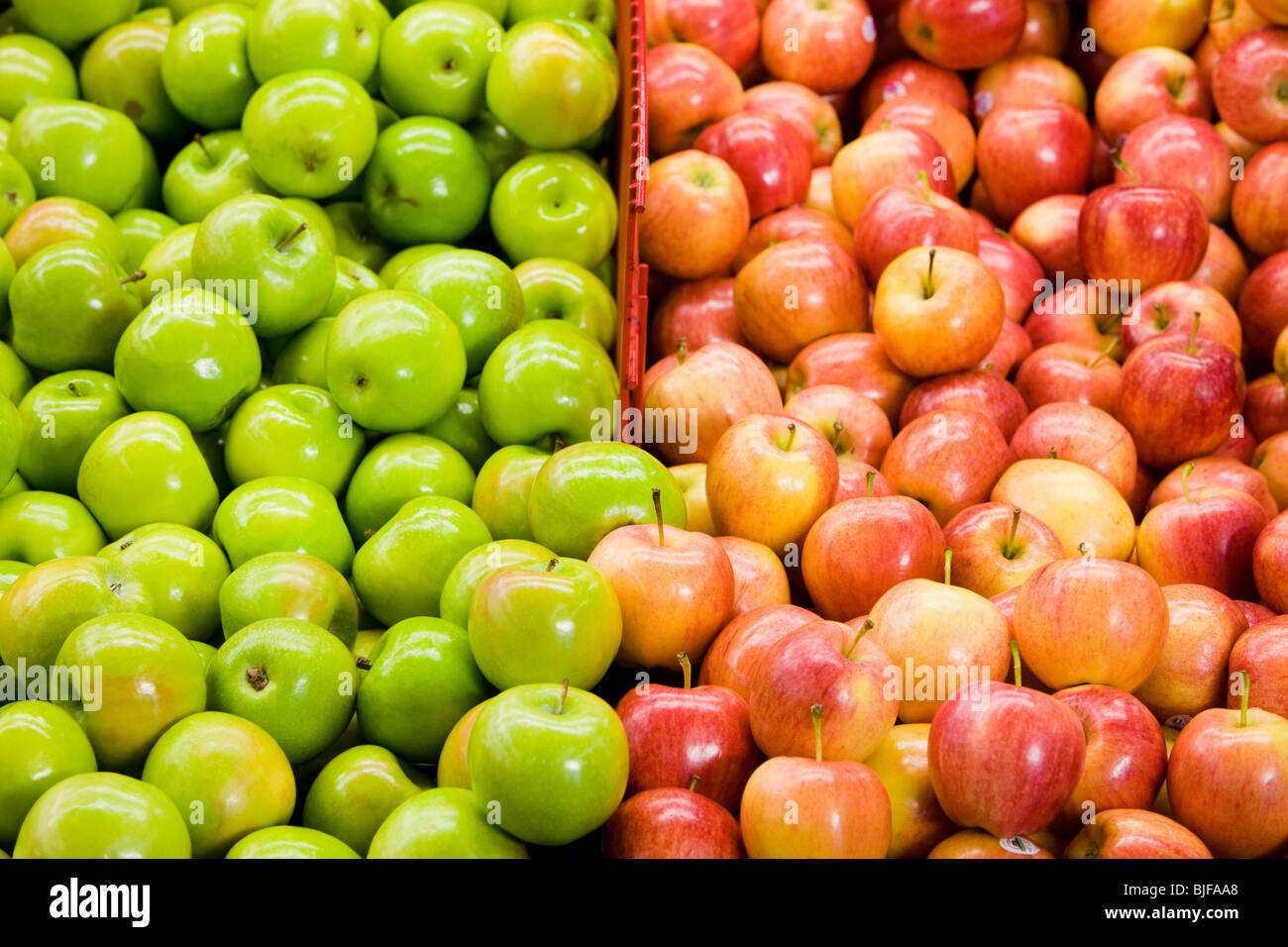 Rosso e verde mela Foto Stock
