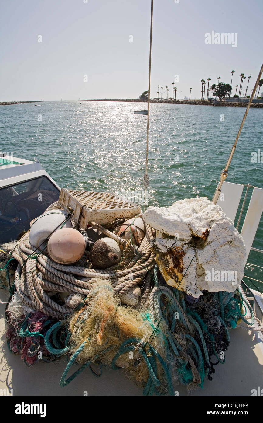 Campioni di plastica e i rifiuti raccolti nel North Pacific Gyre. Long Beach, California, Stati Uniti d'America. Foto Stock