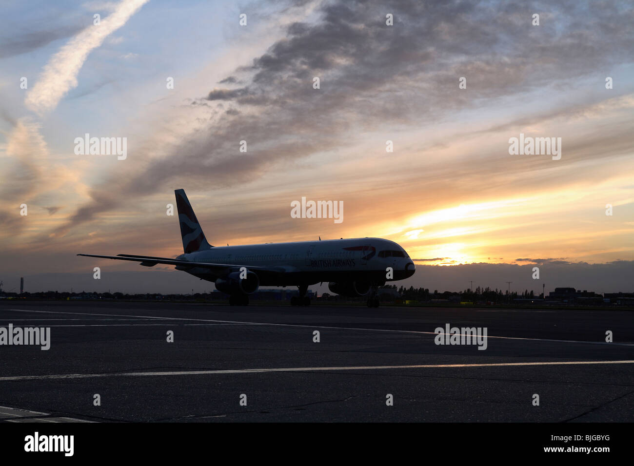 British Airways aereo all'aeroporto di Heathrow, Londra, Gran Bretagna Foto Stock