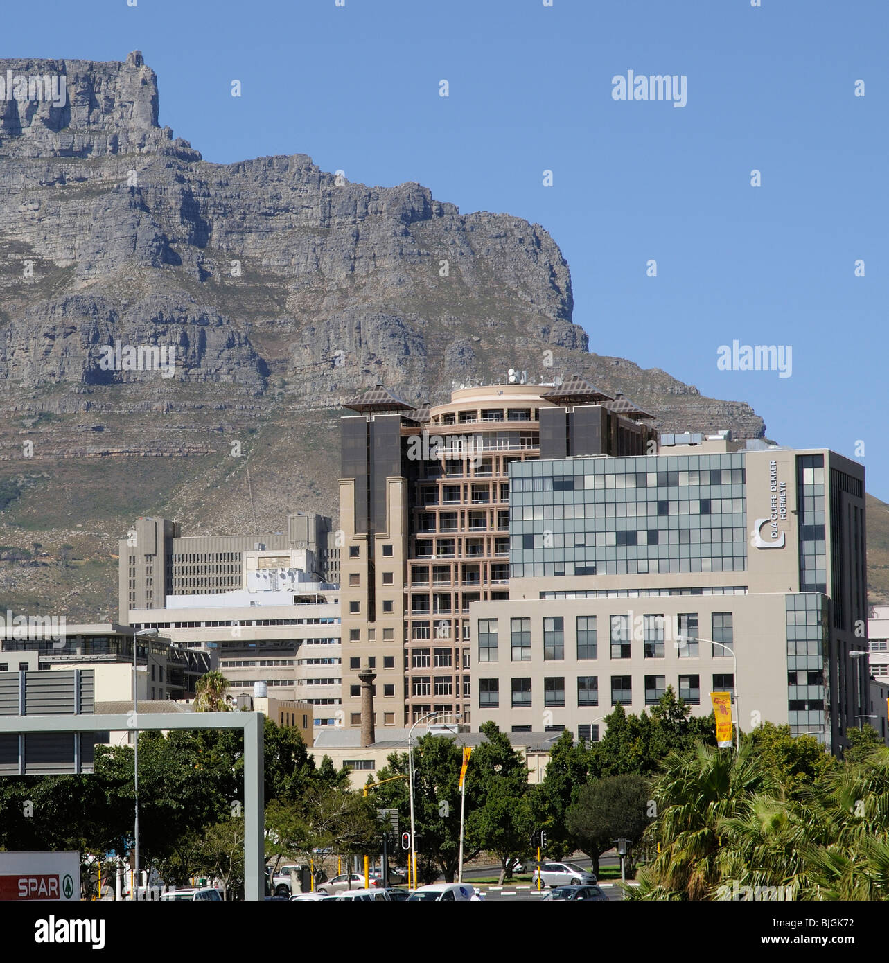 DLA Cliffe Dekker Hofmeyr azienda uffici sedersi sotto la Montagna della Tavola nel centro di Città del Capo Sud Africa Foto Stock