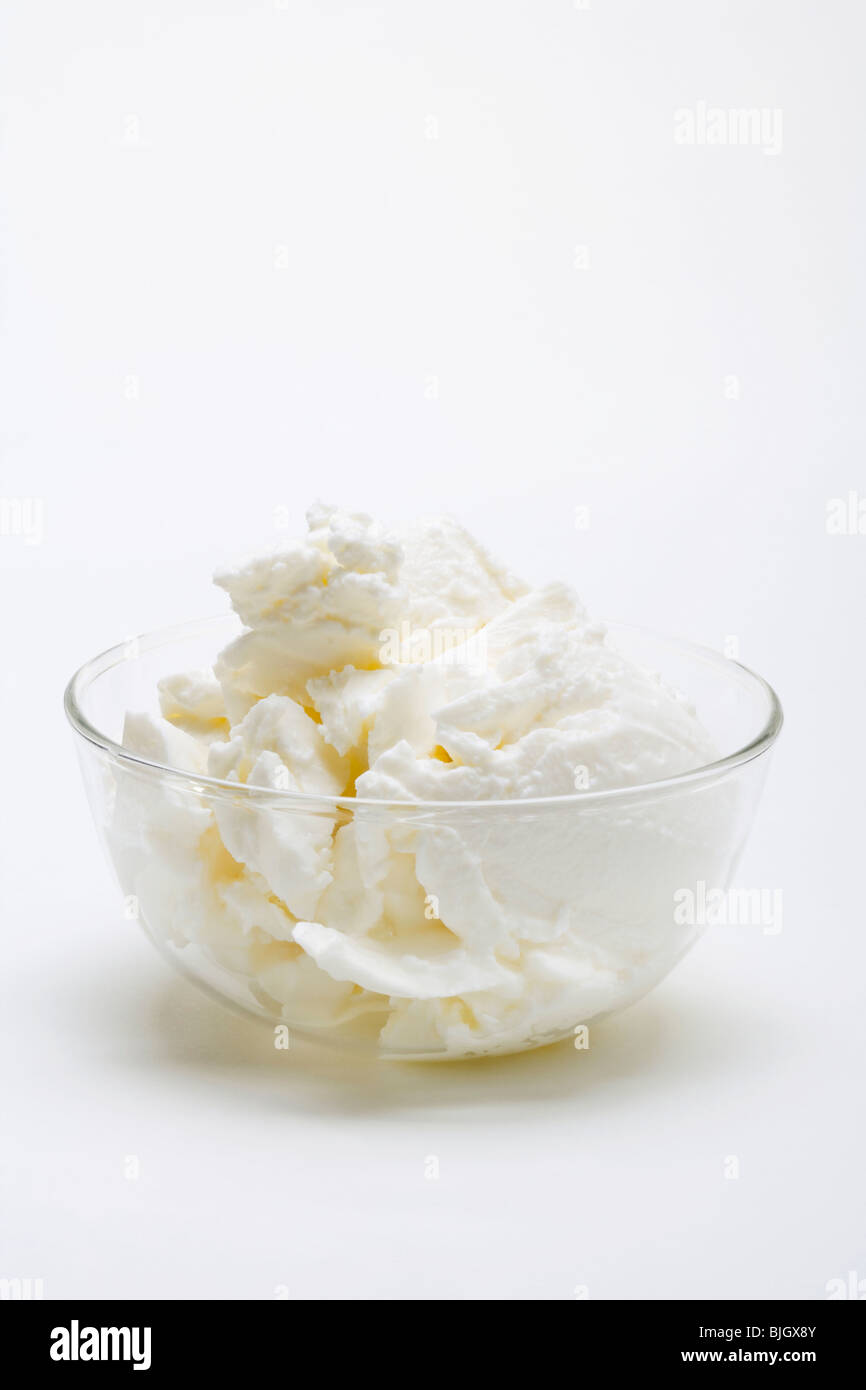 Schichtkäse (stratificato di ricotta) in recipiente di vetro - Foto Stock