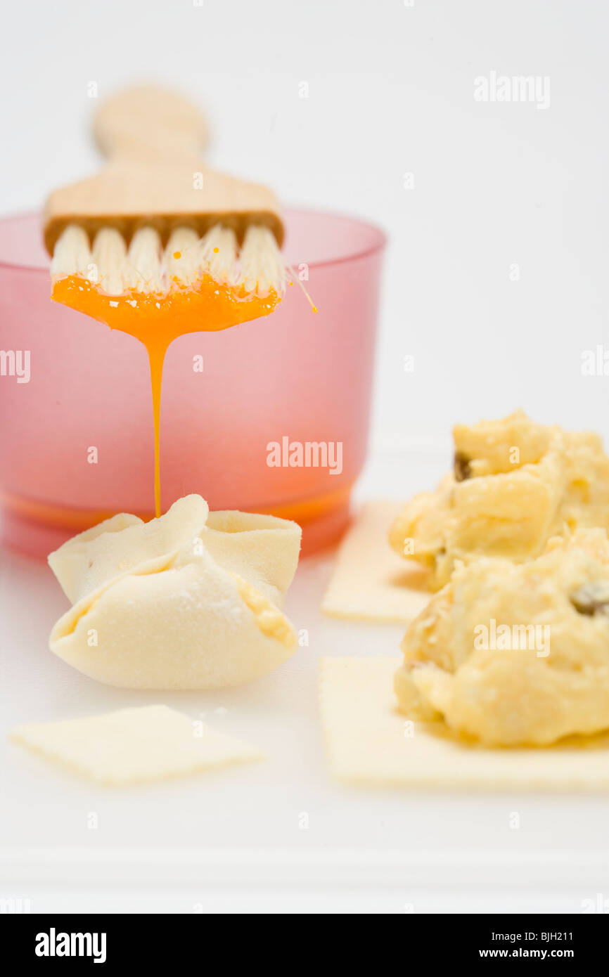 Rendendo la ricotta pacchi - Foto Stock