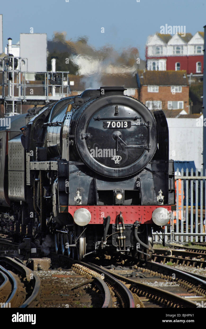 Britannia Pacific locomotiva a vapore Oliver Cromwell a stazione di Hastings Sussex England Foto Stock