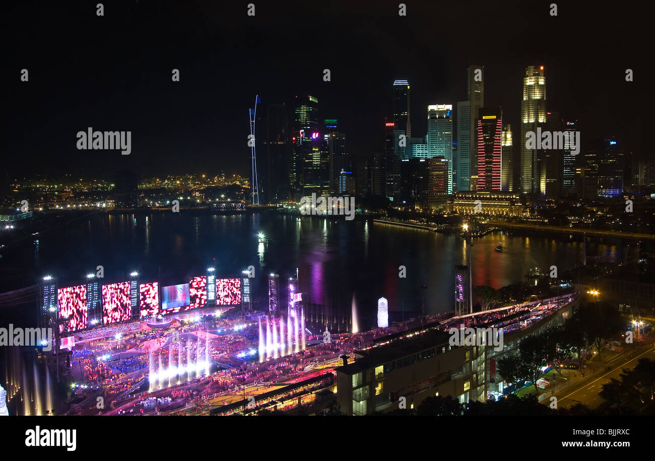 Singapore National Day parade presso il Marina Bay Waterfront, con cityscape in background Foto Stock