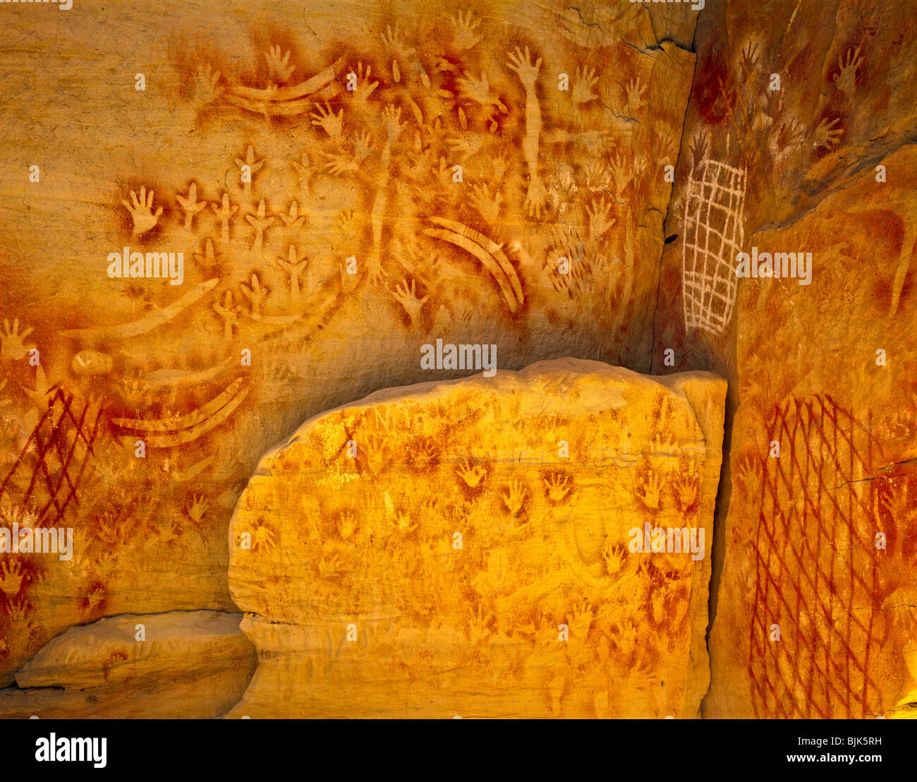 Arte rupestre degli Aborigeni presso la Galleria d'arte, Carnarvon National Park, Queensland, Australia, antiche pitture rupestri, Carnarvon Gorge Foto Stock
