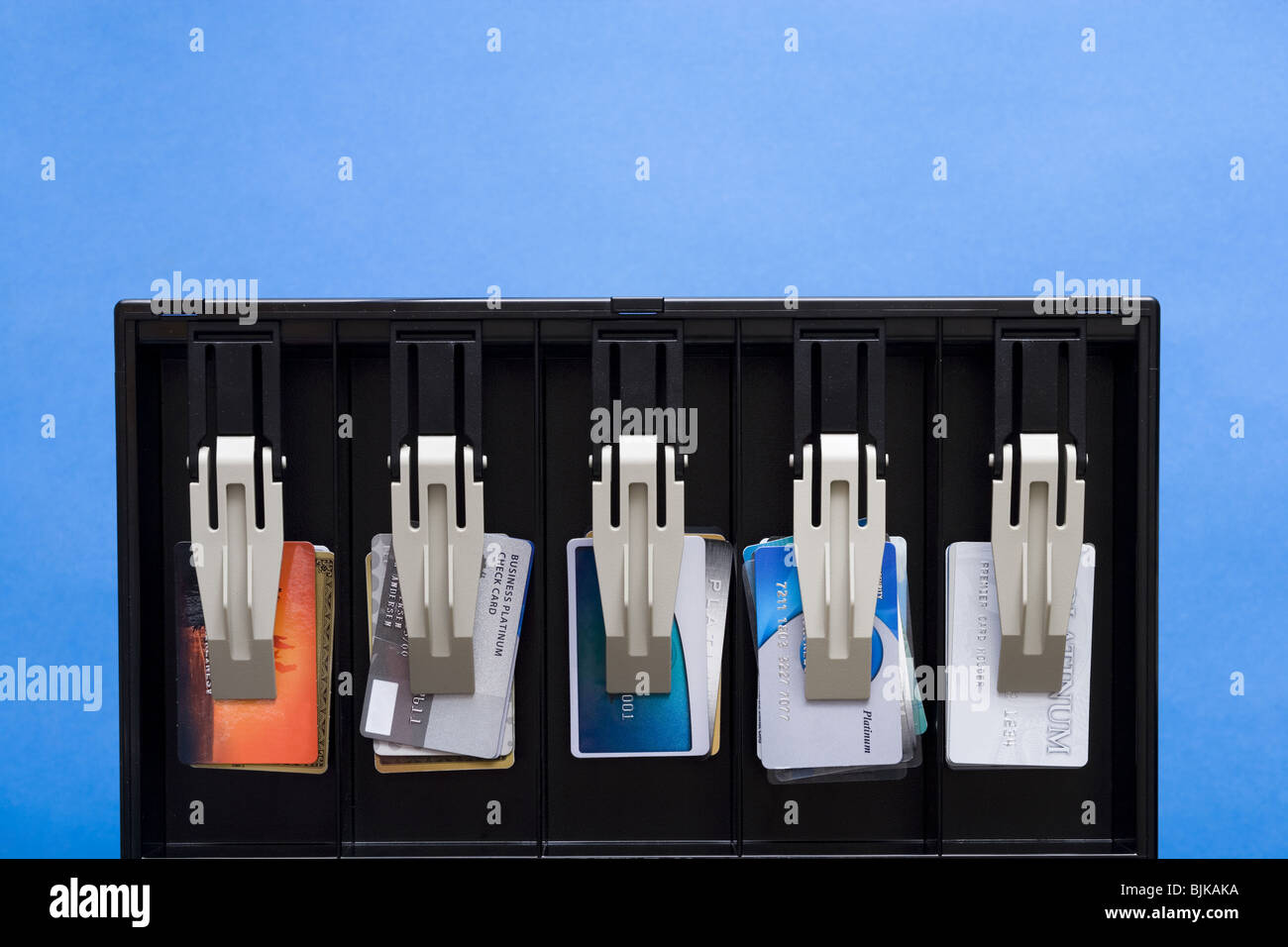 Fino a quando con la carta di credito e le carte bancarie Foto Stock