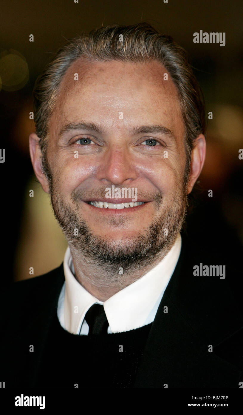 FRANCIS LAWRENCE UK FILM PREMIERE di Io sono leggenda il Odeon Leicester Square Londra Inghilterra 19 Dicembre 2007 Foto Stock