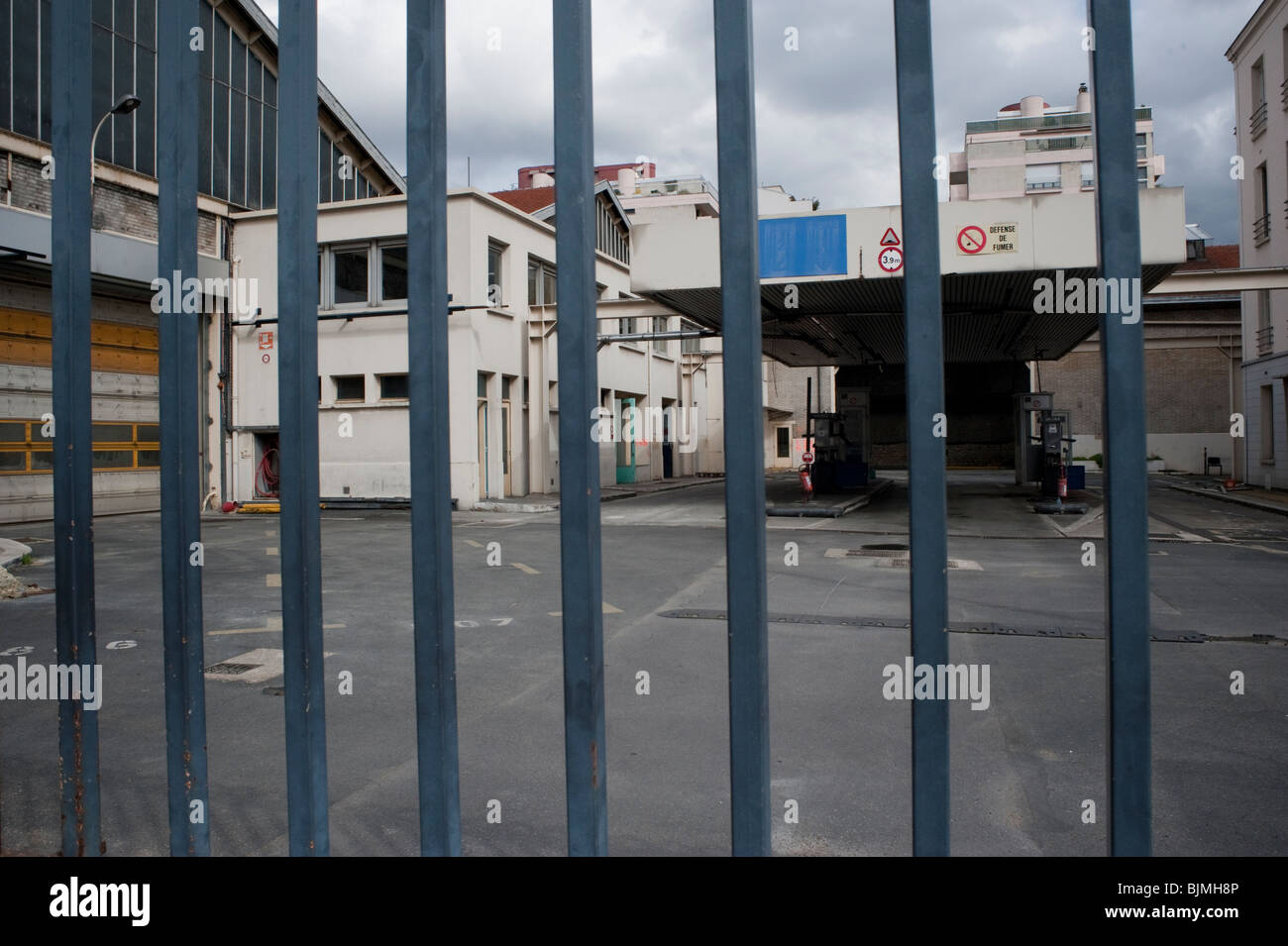 Parigi, Francia, proprietà urbana abbandonata, ex deposito della città, ('demolito ») barriera di Parigi Foto Stock