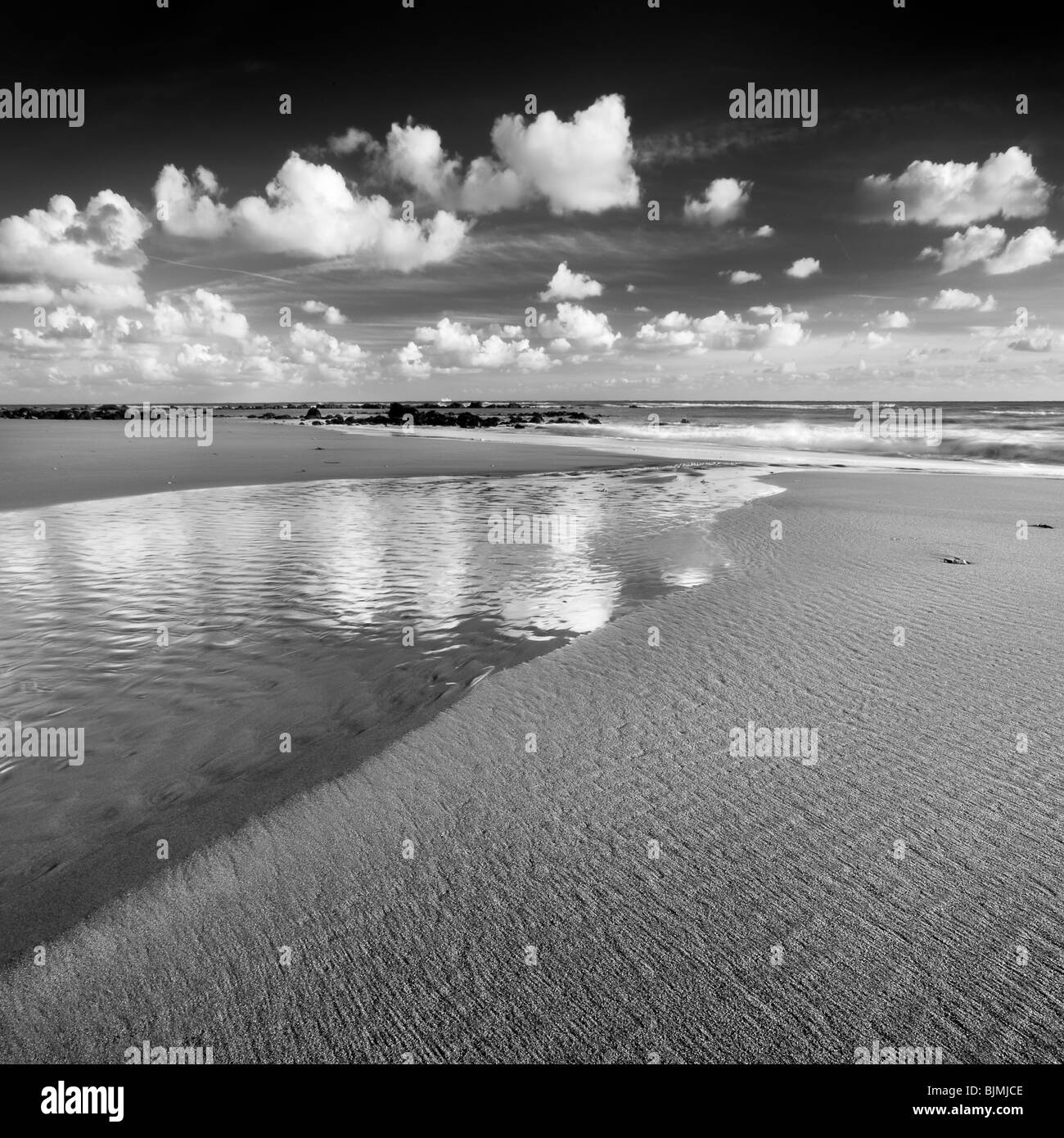 Nuvole sopra di Reeth Bay. Isola di Wight, England, Regno Unito Foto Stock