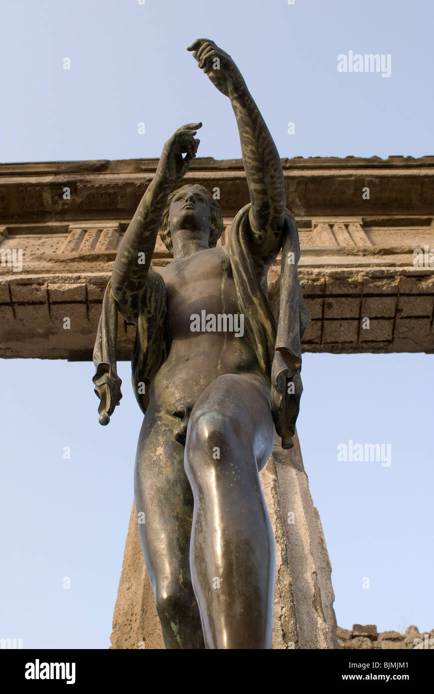 L'Italia, Campania, Pompei, distretto archeologico, gli scavi della città romana di Pompei, il Tempio di Apollo, statua di Apoll Foto Stock
