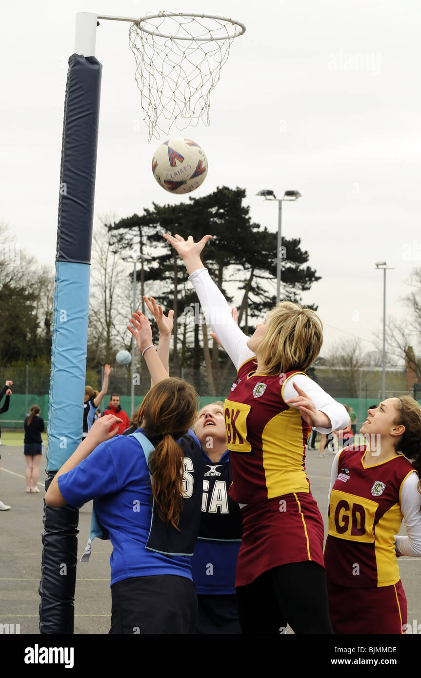 Inter-scuola netball per gioco. Foto Stock