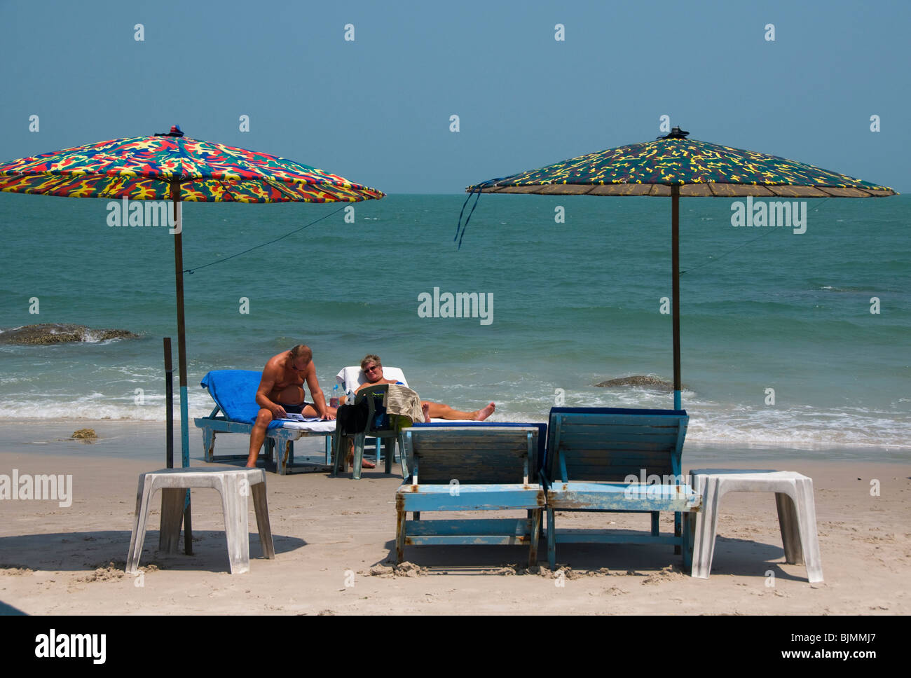 Relax sulla spiaggia di Hua Hin Tailandia Foto Stock