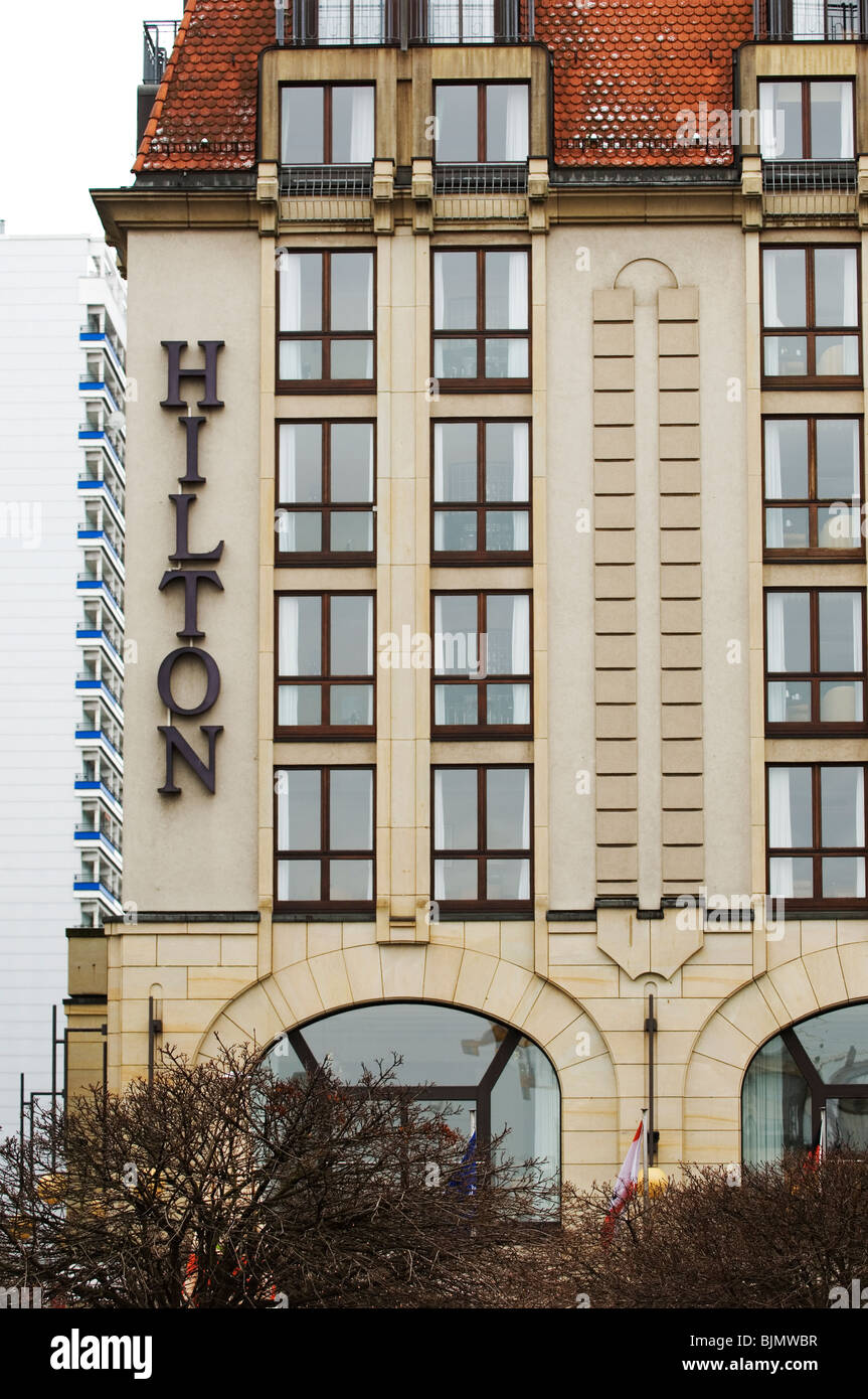 Hotel Hilton di Gendarmenmarkt Berlin Germania Europa Foto Stock