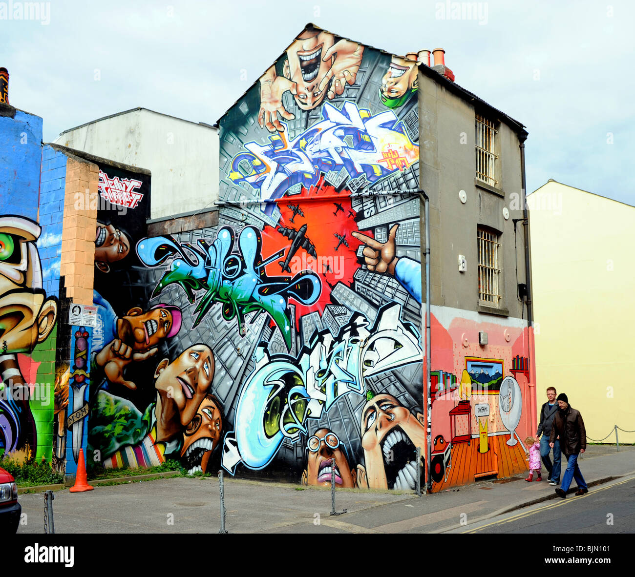 Edifici coperti in approvato graffiti arte nel North Laine area del centro città di Brighton Regno Unito 2010 ( questa zona ora è stata costruita su con alloggiamento) Foto Stock