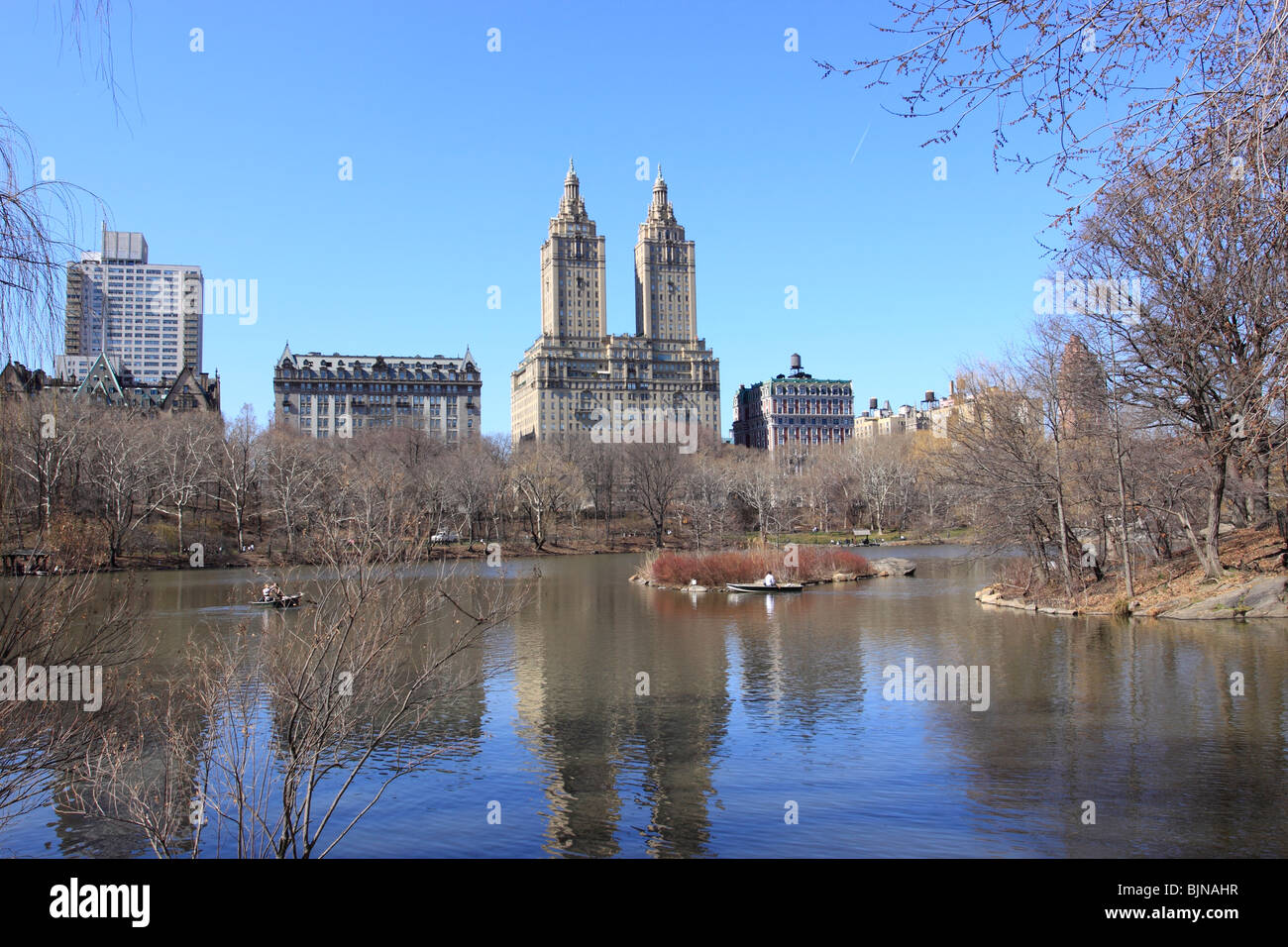 Il lago in New York City del bellissimo parco centrale. Foto Stock