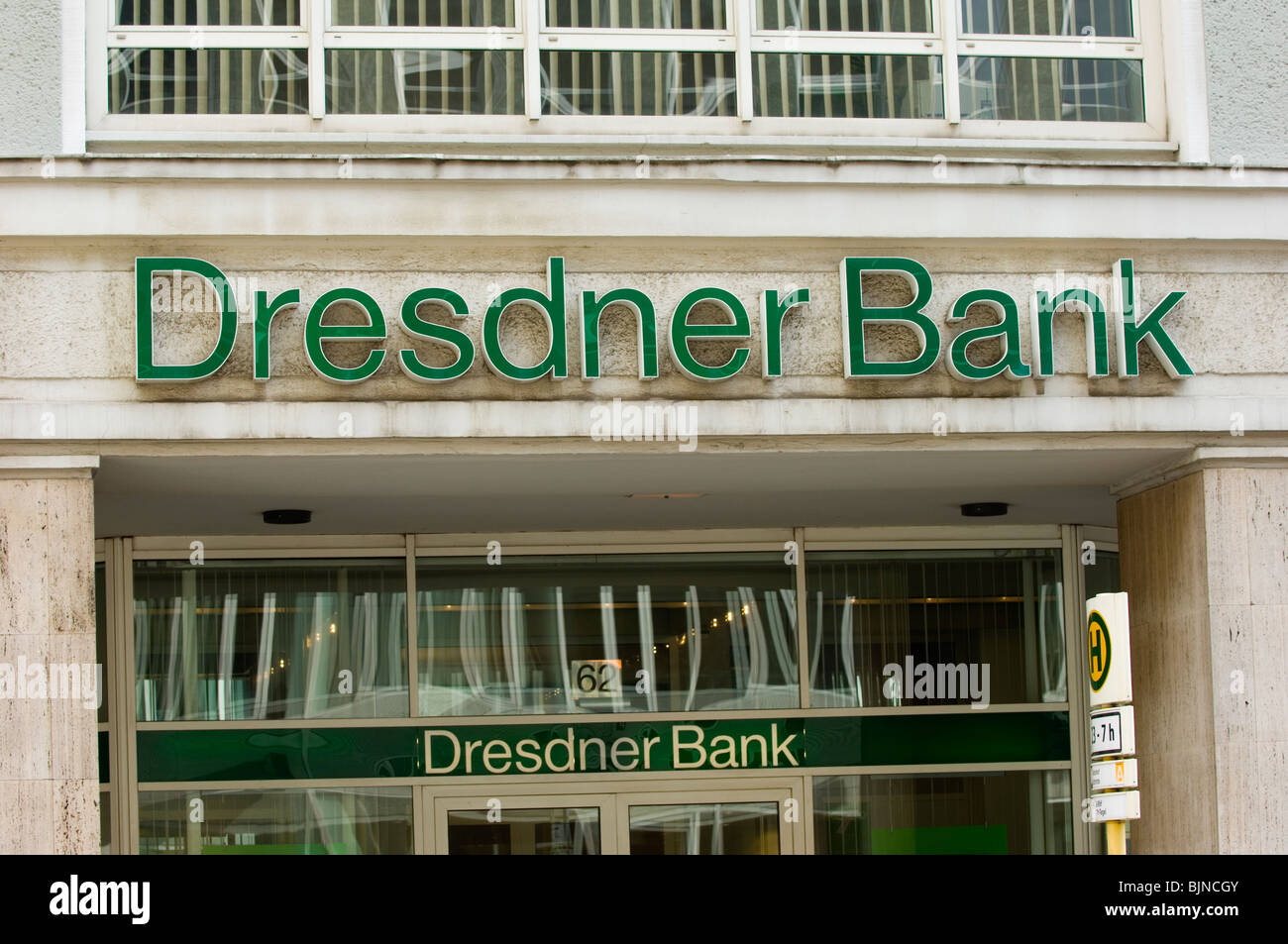 Dresdner Bank istituto finanziario costruzione di esterni Berlin Germania Europa Foto Stock