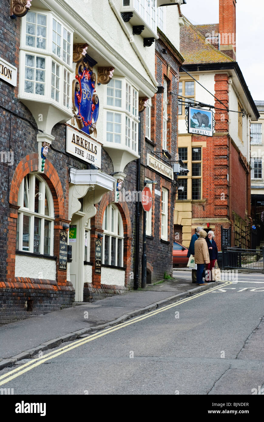 The Bear Hotel in Marlborough che è di proprietà di produttori locali Arkell's. Foto Stock