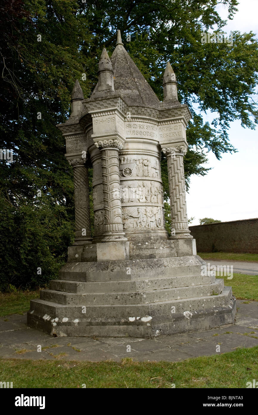 Il Memoriale della Wolds Wagoners una prima guerra mondiale forza di volontariato nel villaggio di Sledmere nel Yorkshire Wolds Foto Stock