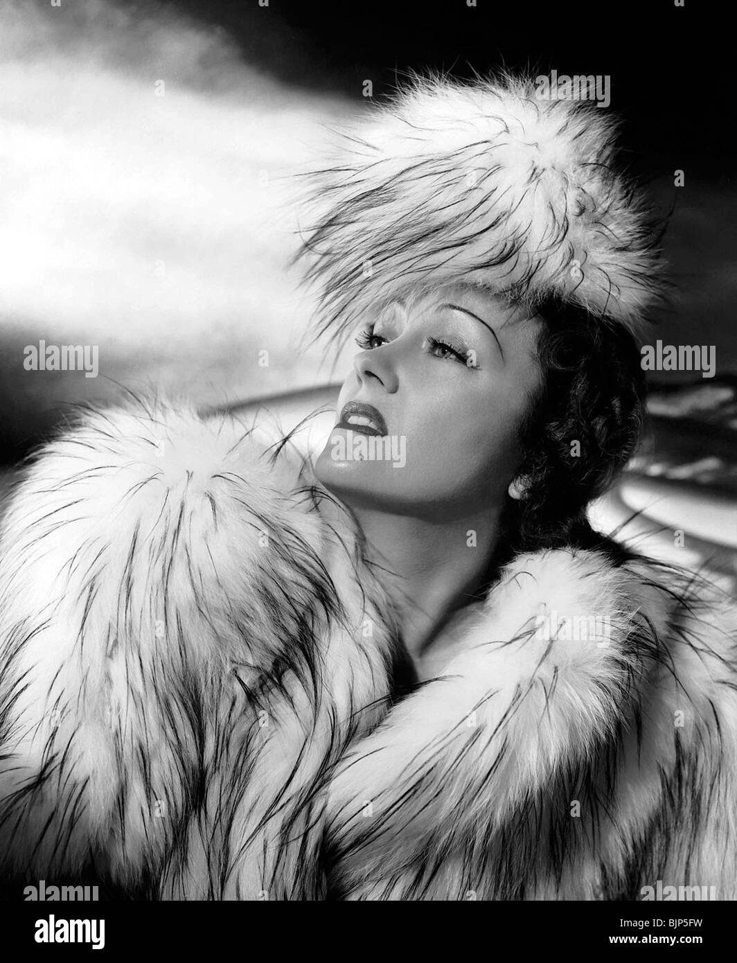 GLORIA SWANSON (verticale) il padre prende in moglie una (1941) GRSW 002 Foto Stock