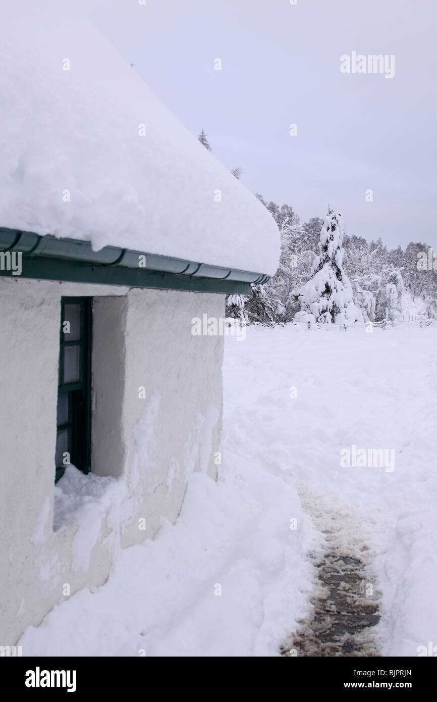 Il centro visitatori di Loch Rothiemurchus un Eilann in inverno Foto Stock